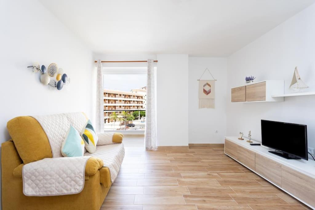 Vivienda Vacacional Rosaini Los Cristianos  Esterno foto
