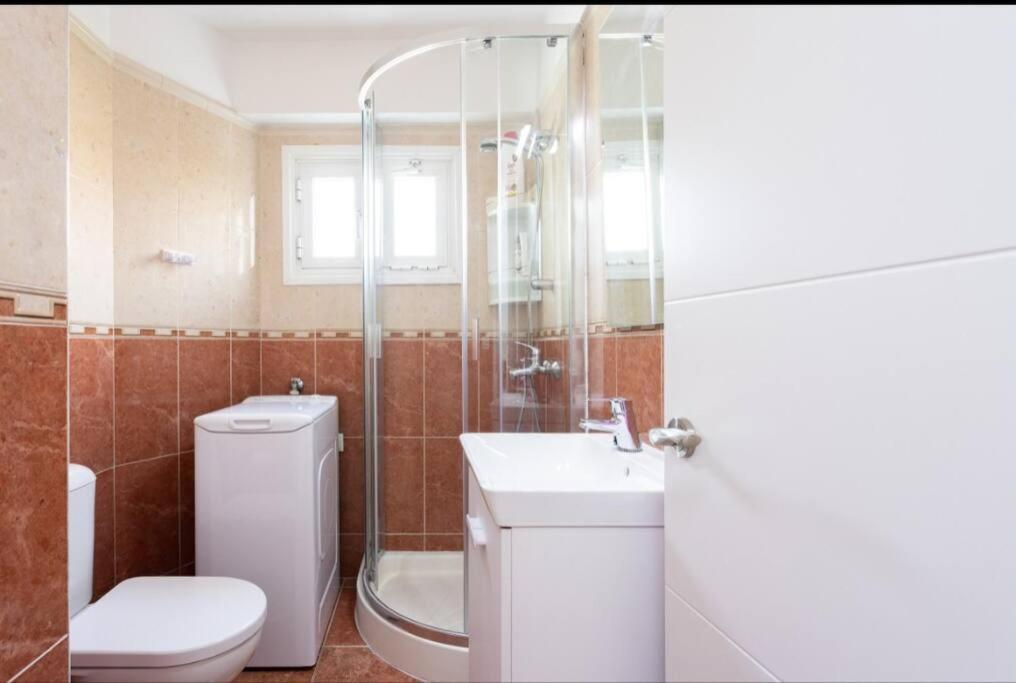 Vivienda Vacacional Rosaini Los Cristianos  Esterno foto